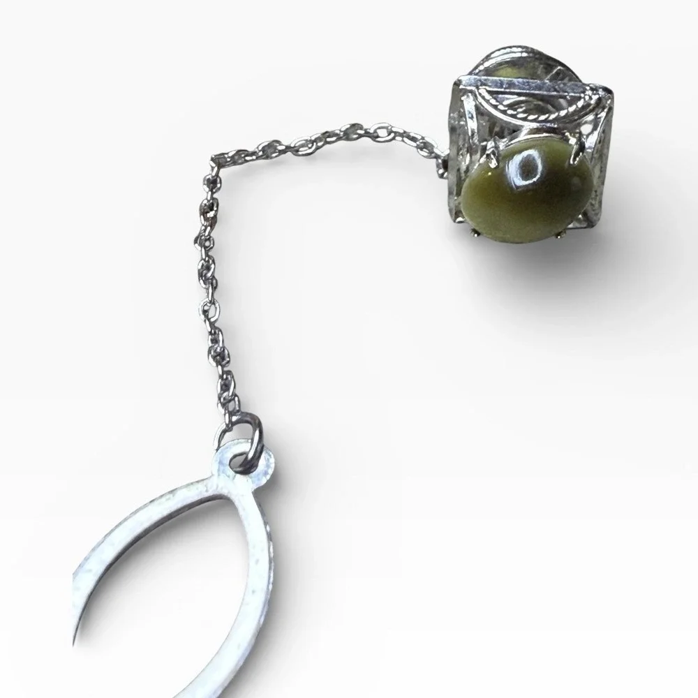 Vintage Mens Sterling Silver Tone Tie Clip With Green Stone Accent And Chain